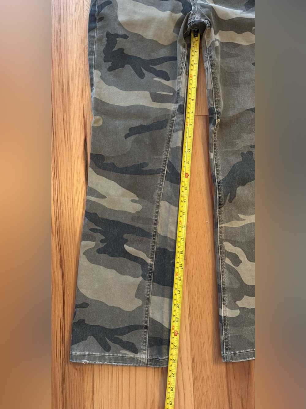 NWOT, Kut from Kluth “Kelsey” Camo Ankle Flare Jean, Size 00 - Picture 7 of 7